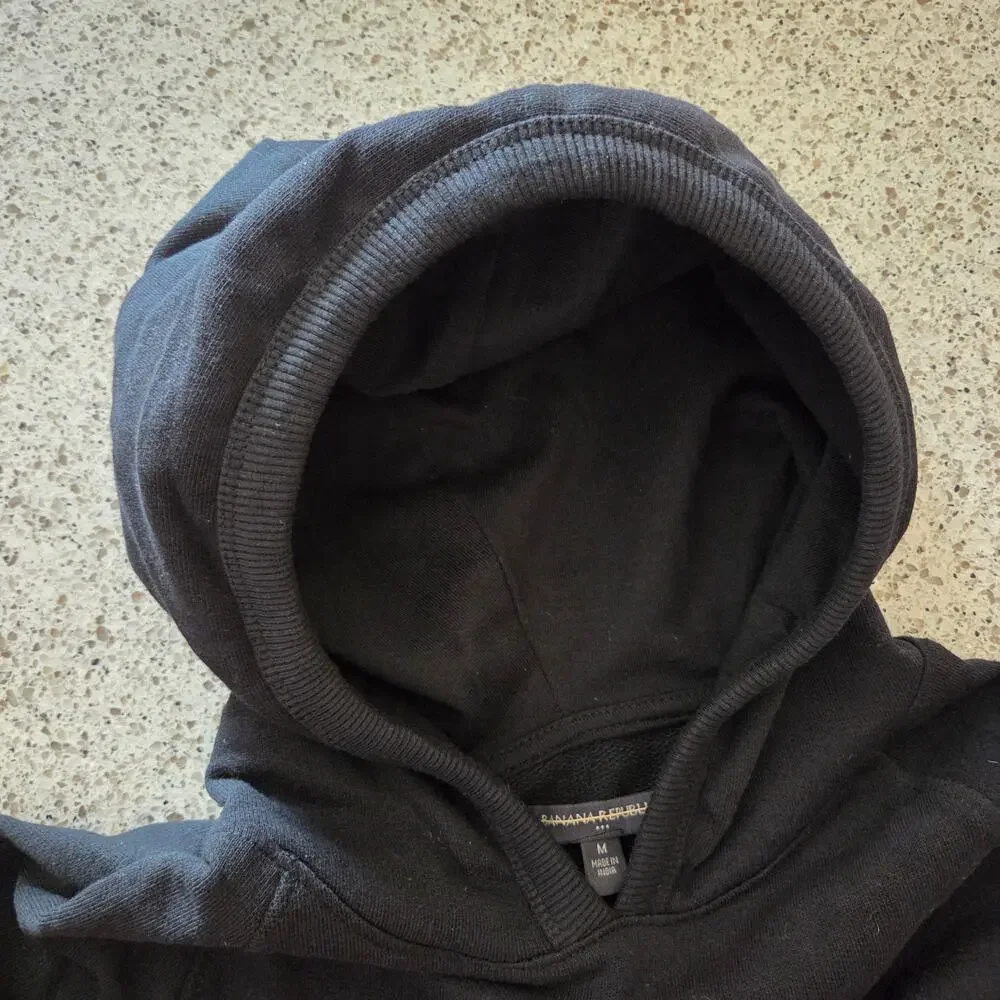 Banana Republic Men's Logoed Print Black Garment Dye Hoodie Sweatshirt NWOT✨️M